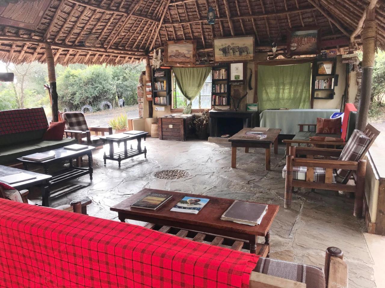 Hotel Maasai Simba Camp à Amboseli Extérieur photo